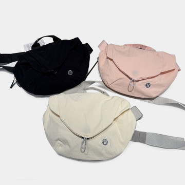 [Lululemon] 룰루레몬 커브드 크로스 백 3L