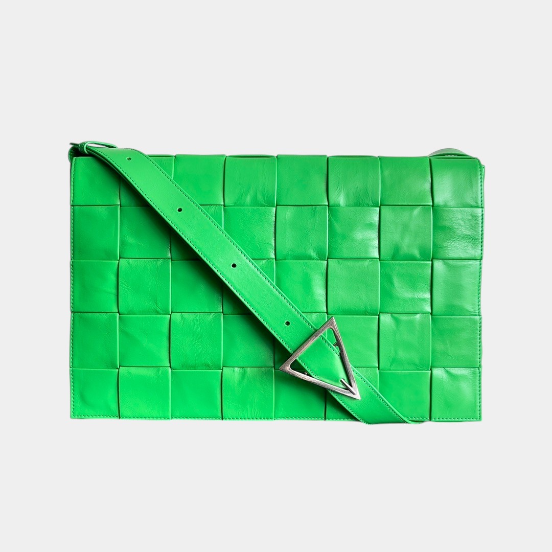 [Bottega Veneta] 보테가 베네타 맥시 카세트 크로스백